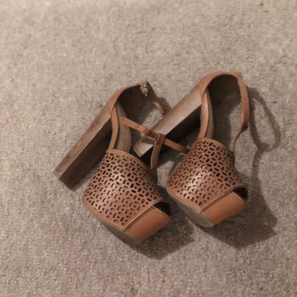 Jessica Simpson heels